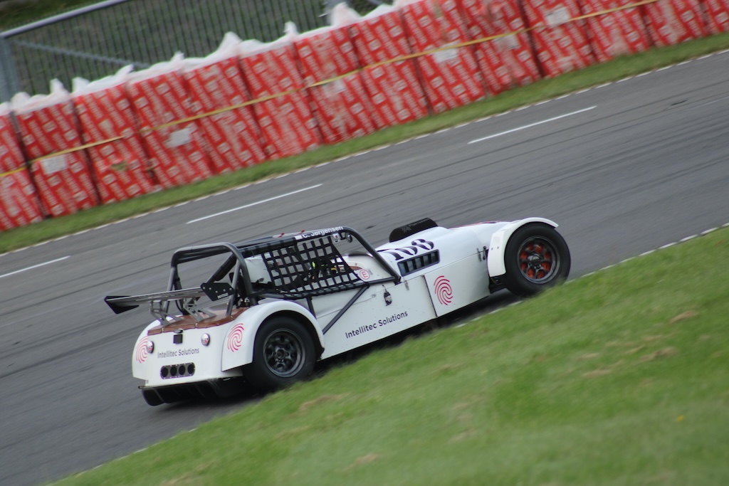 Chres Juul Jørgensen i Seven Classic Suzuki B-King 08
(Foto: Motorsporten.dk)